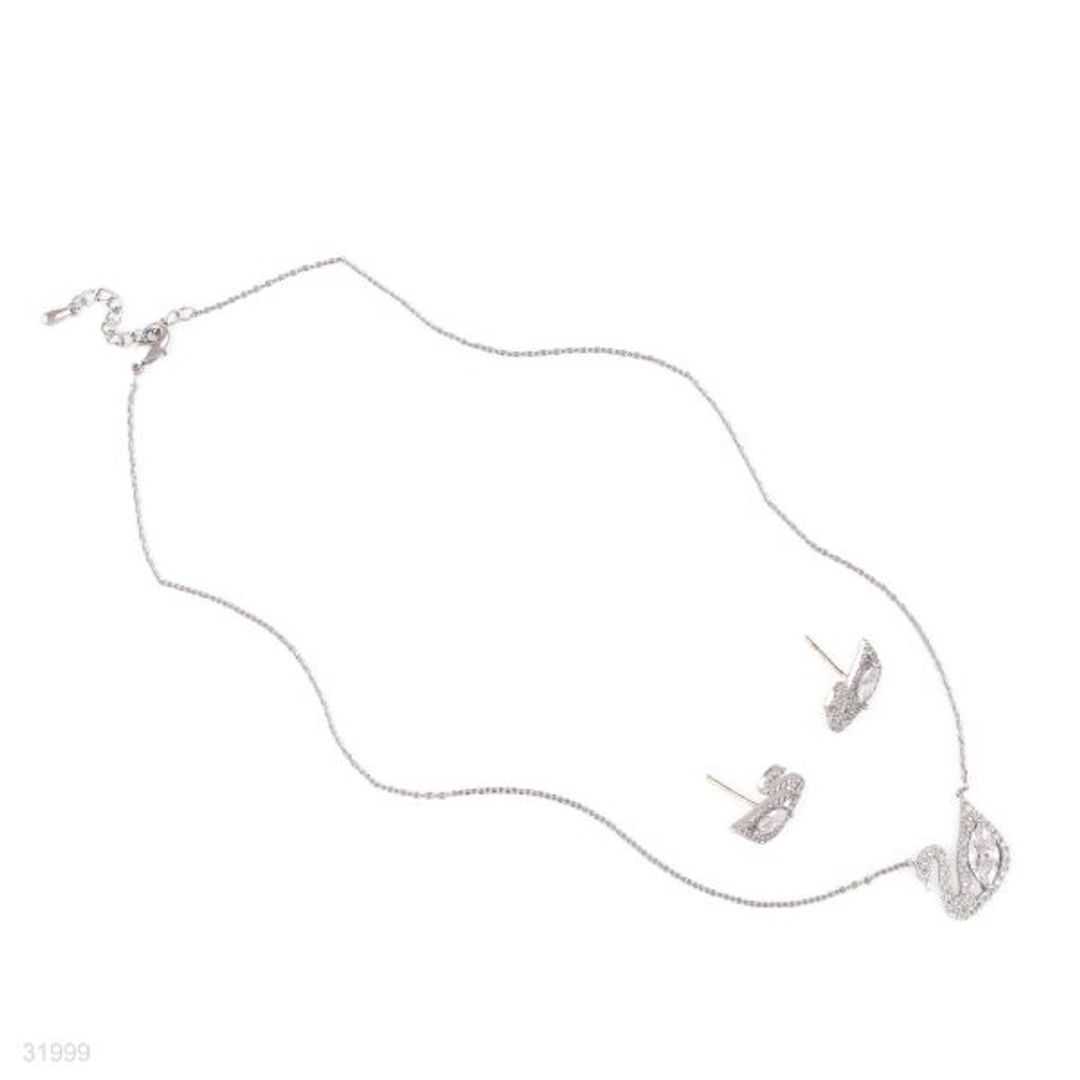 stunning graceful swan set